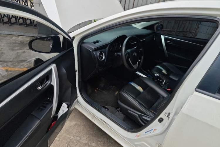 Used Toyota Levin 2017 Revised Version 185T CVT Elite Edition China VI Standard Driver Seat