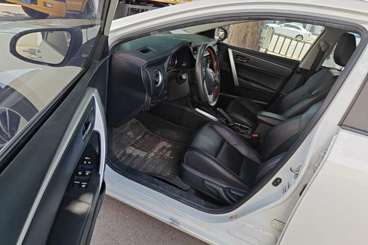 Used Toyota Levin 2017 Revised 185T CVT Leading Edition China V Standard Driver Seat