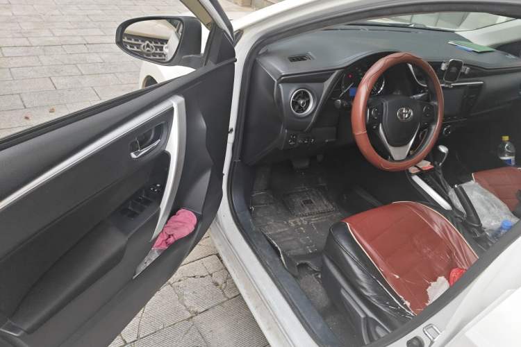 Used Toyota Levin 2017 Revised 185T CVT Elite Edition China V Standard Driver Seat