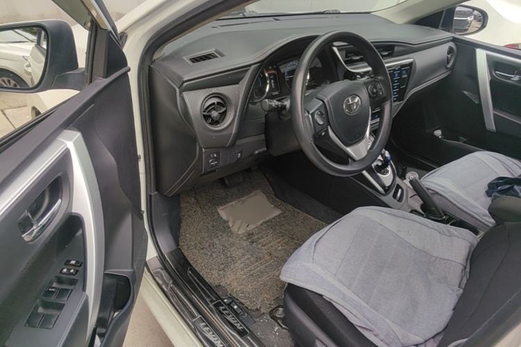 Used Toyota Levin 2017 Revised Dual-Engine 1.8H GS E-CVT Elite Sunroof Version China V Standard Driver Seat
