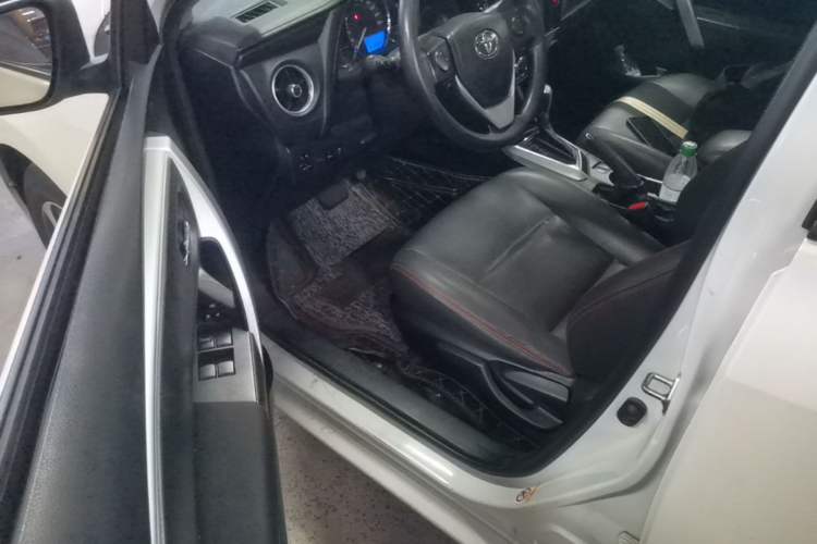 Used Toyota Levin 2017 Revised Version 185T CVT Elite Edition China VI Standard Driver Seat