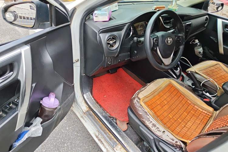 Used Toyota Levin 2017 Revised Dual-Engine 1.8H GS E-CVT Elite Sunroof Version China V Standard Driver Seat