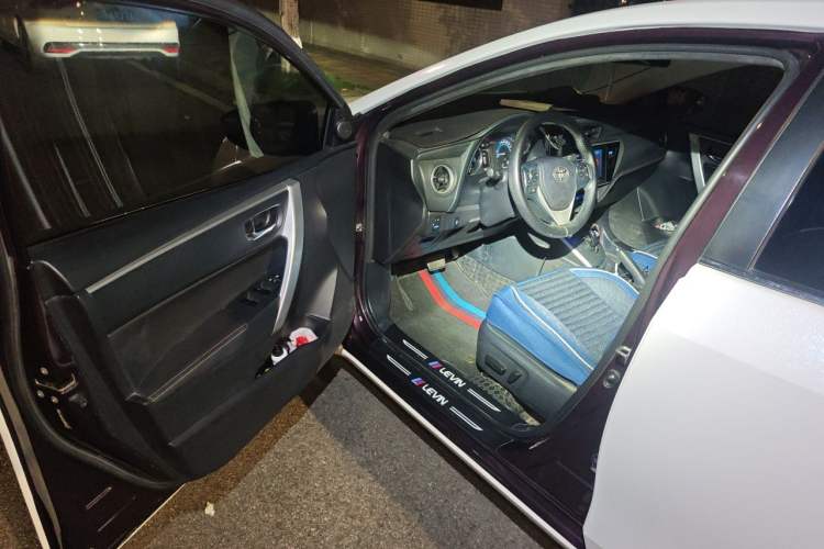 Used Toyota Levin 2017 Revised Dual-Engine 1.8H V E-CVT Luxury Edition China V Standard Driver Seat