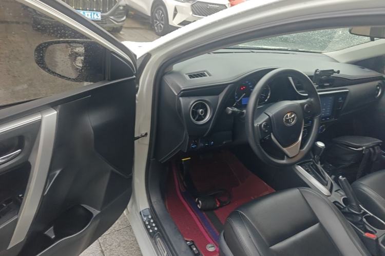 Used Toyota Levin 2017 Revised Version 185T CVT Elite Edition China VI Standard Driver Seat