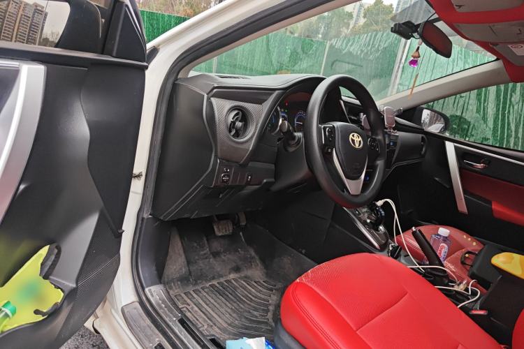Used Toyota Levin 2017 Revised Dual-Engine 1.8H GS E-CVT Elite Sunroof Version China V Standard Driver Seat