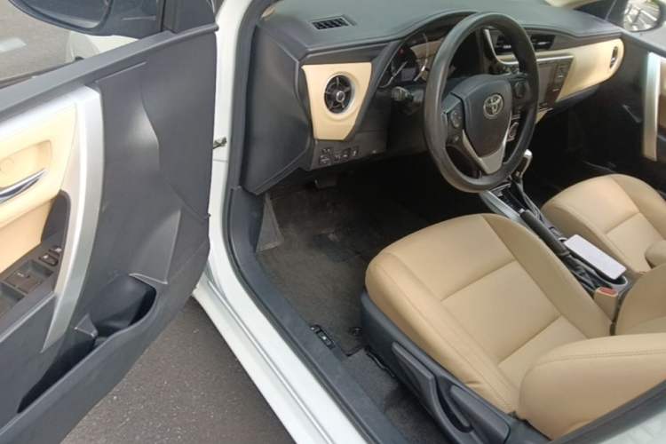 Used Toyota Levin 2017 Revised 185T CVT Elite Edition China V Standard Driver Seat