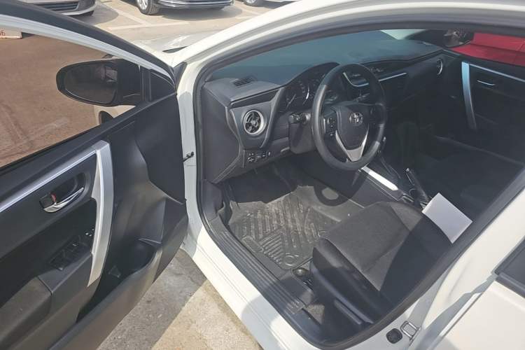Used Toyota Levin 2017 Revised 185T CVT Elite Edition China V Standard Driver Seat