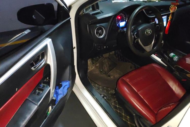 Used Toyota Levin 2017 Revised 185T CVT Elite Edition China V Standard Driver Seat