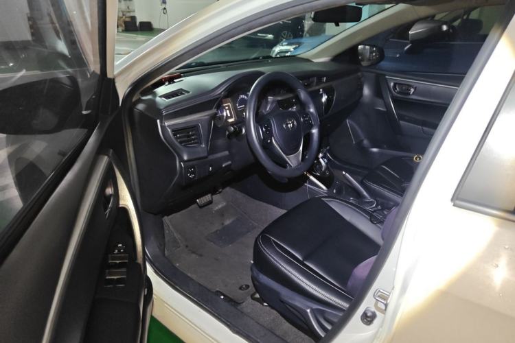 Used Toyota Levin 2017 Revised Dual-Engine 1.8H GS E-CVT Elite Sunroof Version China V Standard Driver Seat