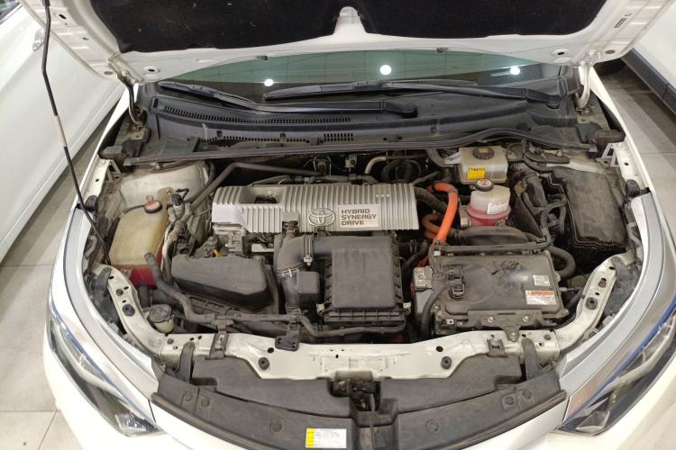 Used Toyota Levin 2017 Revised Dual-Engine 1.8H GS E-CVT Elite Sunroof Version China V Standard Engine Bay
