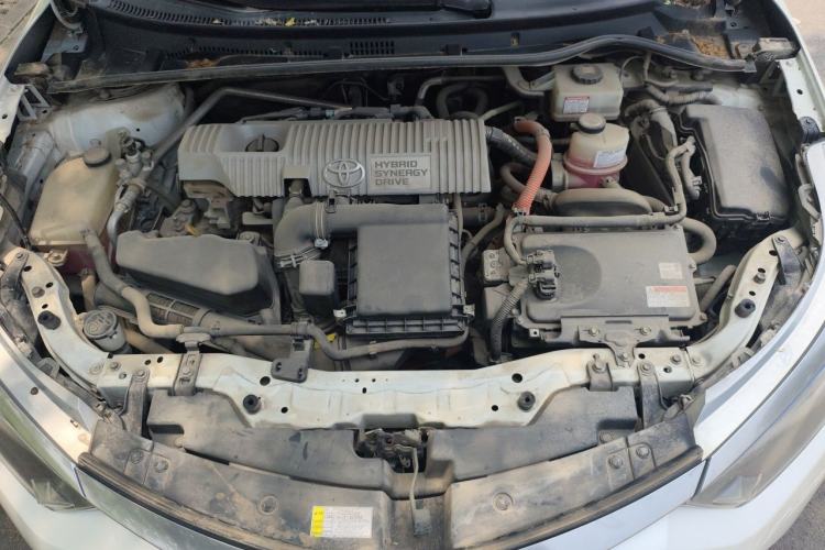 Used Toyota Levin 2017 Revised Dual-Engine 1.8H GS E-CVT Elite Sunroof Version China V Standard Engine Bay
