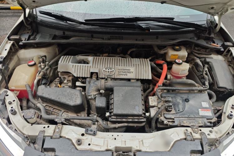 Used Toyota Levin 2017 Revised Dual-Engine 1.8H GS E-CVT Elite Sunroof Version China V Standard Engine Bay