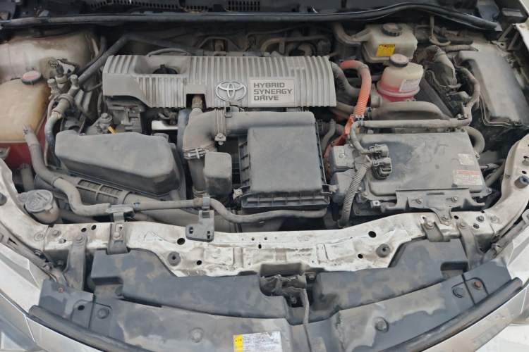Used Toyota Levin 2017 Revised Dual-Engine 1.8H GS-L E-CVT Leading Edition China V Standard Engine Bay