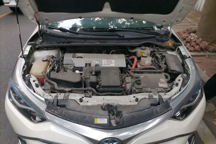 Used Toyota Levin 2017 Revised Dual-Engine 1.8H GS E-CVT Elite Sunroof Version China V Standard Engine Bay