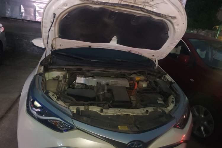 Used Toyota Levin 2017 Revised Dual-Engine 1.8H GS E-CVT Elite Sunroof Version China V Standard Engine Bay
