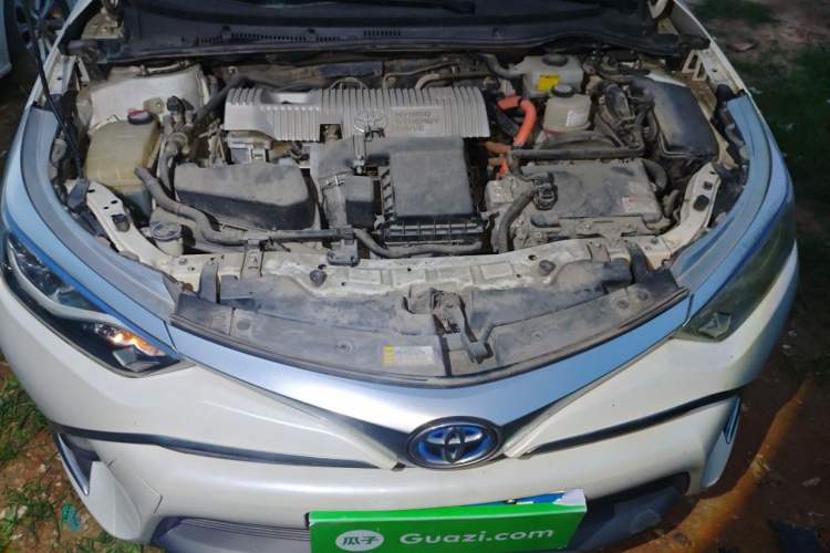 Used Toyota Levin 2017 Revised Dual-Engine 1.8H GS E-CVT Elite Sunroof Version China V Standard Engine Bay