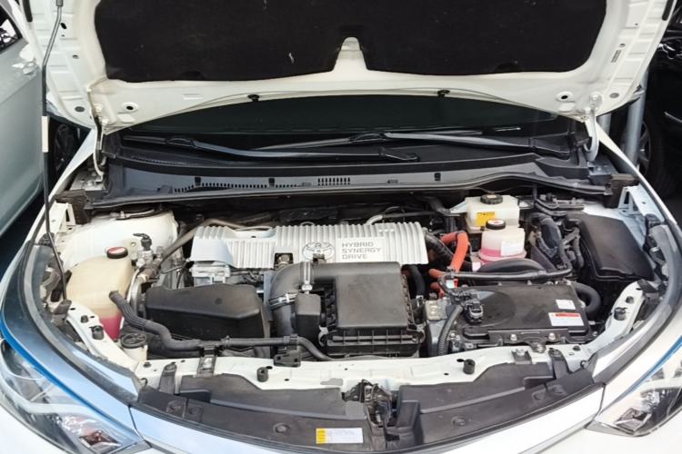 Used Toyota Levin 2017 Revised Dual-Engine 1.8H V E-CVT Luxury Edition China V Standard Engine Bay