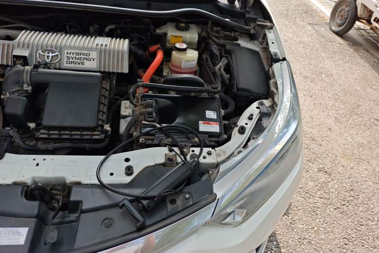Used Toyota Levin 2017 Revised Dual-Engine 1.8H GS E-CVT Elite Sunroof Version China V Standard Engine Bay Left