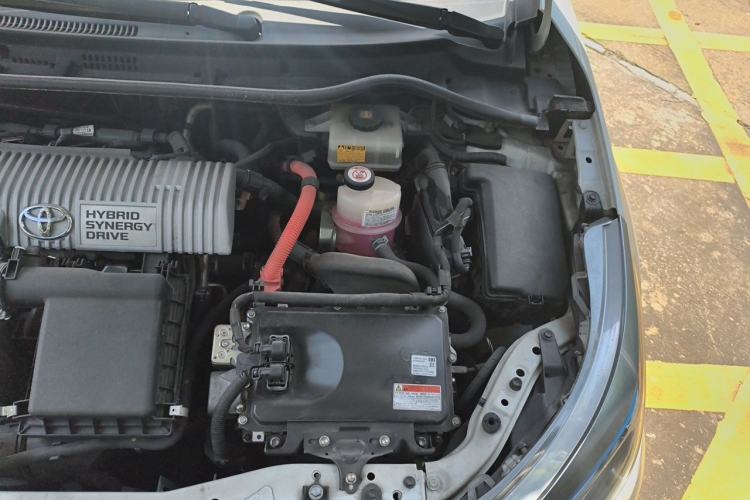 Used Toyota Levin 2017 Revised Dual-Engine 1.8H GS E-CVT Elite Sunroof Version China V Standard Engine Bay Left