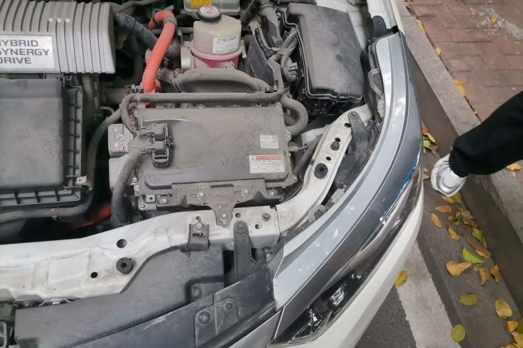 Used Toyota Levin 2017 Revised Dual-Engine 1.8H GS E-CVT Elite Sunroof Version China V Standard Engine Bay Left