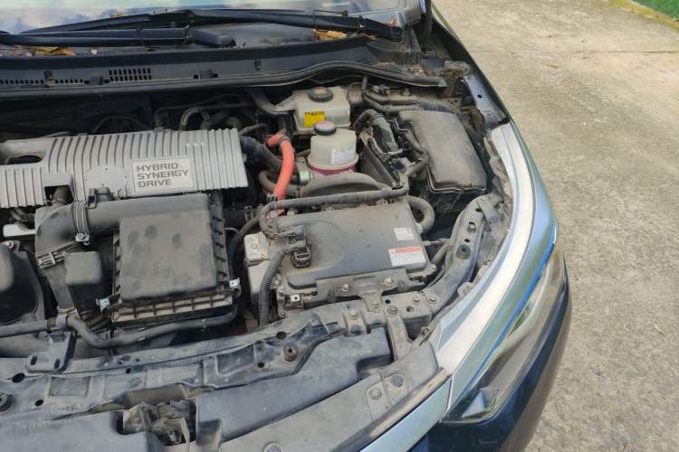 Used Toyota Levin 2017 Revised Dual-Engine 1.8H GS E-CVT Elite Sunroof Version China V Standard Engine Bay Left