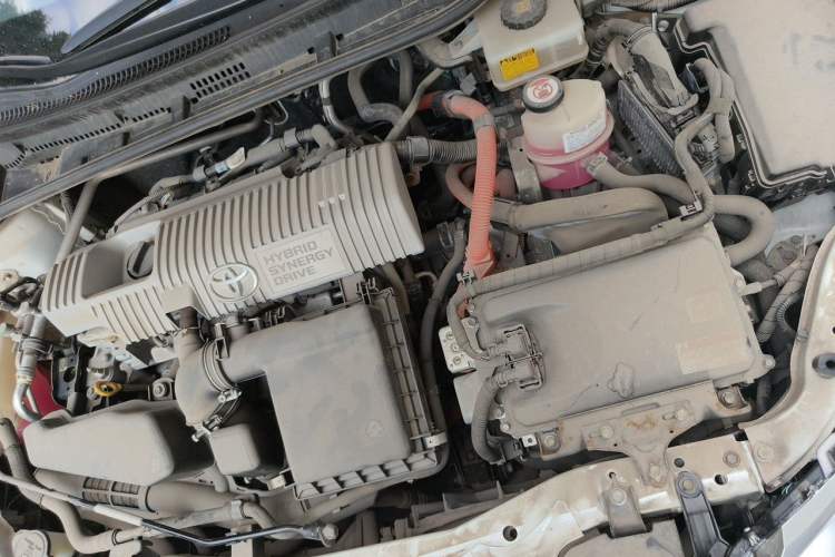 Used Toyota Levin 2017 Revised Dual-Engine 1.8H GS E-CVT Elite Sunroof Version China V Standard Engine Bay Left