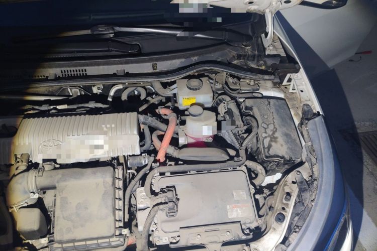 Used Toyota Levin 2017 Revised Dual-Engine 1.8H GS E-CVT Elite Sunroof Version China V Standard Engine Bay Left