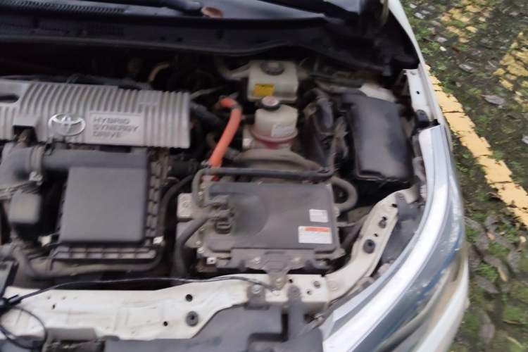 Used Toyota Levin 2017 Revised Dual-Engine 1.8H GS E-CVT Elite Sunroof Version China V Standard Engine Bay Left