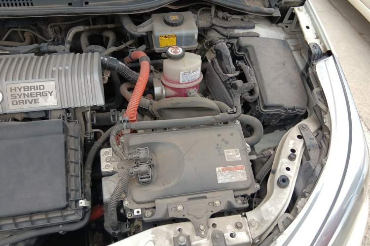 Used Toyota Levin 2017 Revised Dual-Engine 1.8H GS E-CVT Elite Sunroof Version China V Standard Engine Bay Left