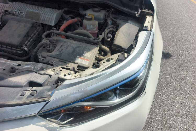 Used Toyota Levin 2017 Revised Dual-Engine 1.8H GS E-CVT Elite Sunroof Version China V Standard Engine Bay Left