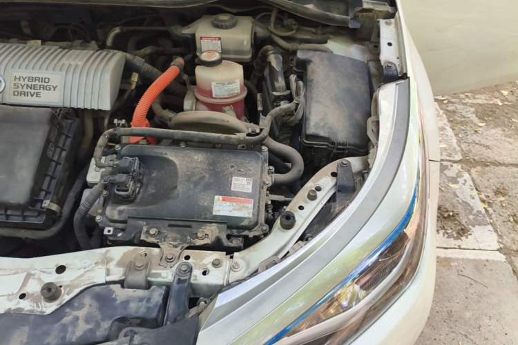 Used Toyota Levin 2017 Revised Dual-Engine 1.8H GS E-CVT Elite Sunroof Version China V Standard Engine Bay Left