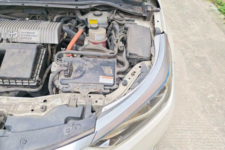 Used Toyota Levin 2017 Revised Dual-Engine 1.8H GS E-CVT Elite Sunroof Version China V Standard Engine Bay Left