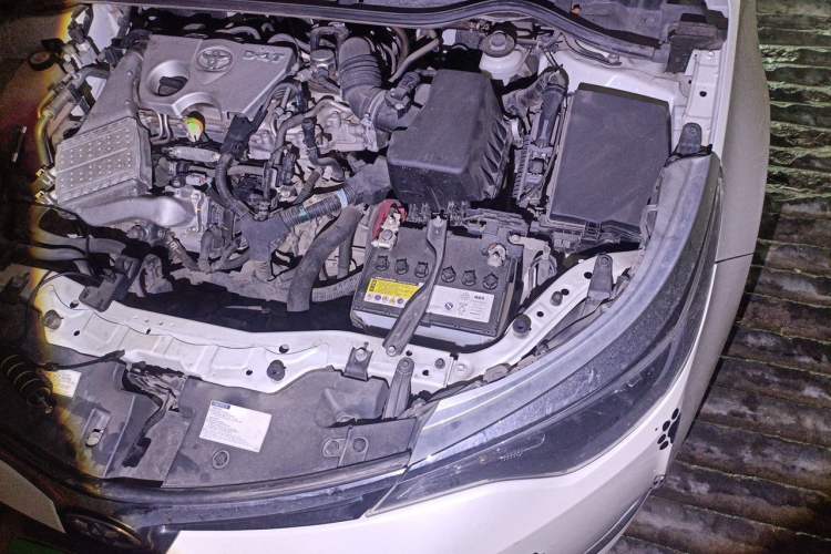 Used Toyota Levin 2017 Revised Version 185T CVT New Sharp Edition China VI Standard Engine Bay Left