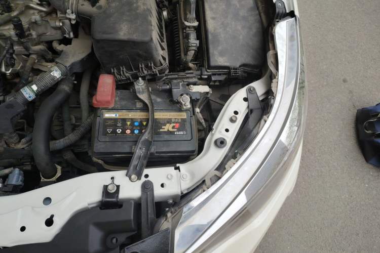 Used Toyota Levin 2017 Revised 185T CVT Leading Edition China V Standard Engine Bay Left