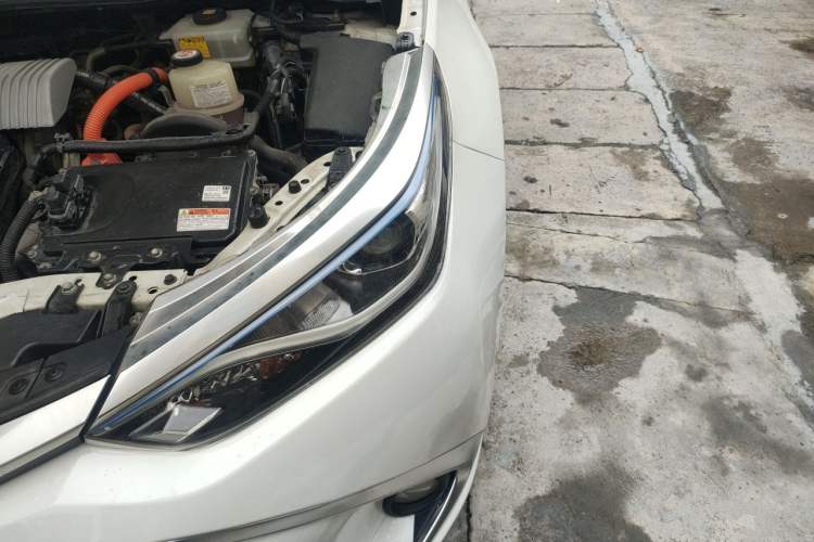 Used Toyota Levin 2017 Revised Dual-Engine 1.8H GS E-CVT Elite Sunroof Version China V Standard Engine Bay Left