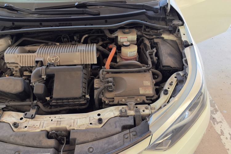 Used Toyota Levin 2017 Revised Dual-Engine 1.8H GS E-CVT Elite Sunroof Version China VI Standard Engine Bay Left