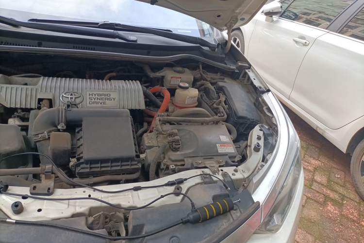 Used Toyota Levin 2017 Revised Dual-Engine 1.8H GS E-CVT Elite Sunroof Version China V Standard Engine Bay Left