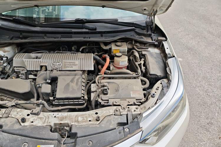 Used Toyota Levin 2017 Revised Dual-Engine 1.8H GS E-CVT Elite Sunroof Version China V Standard Engine Bay Left