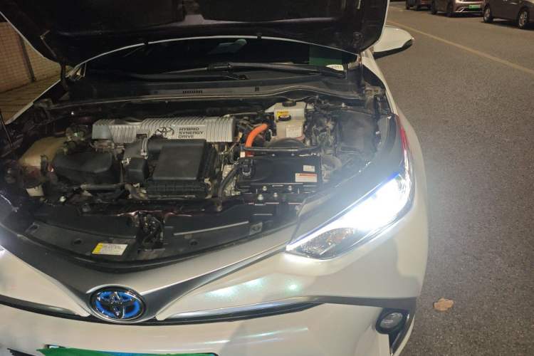 Used Toyota Levin 2017 Revised Dual-Engine 1.8H V E-CVT Luxury Edition China V Standard Engine Bay Left
