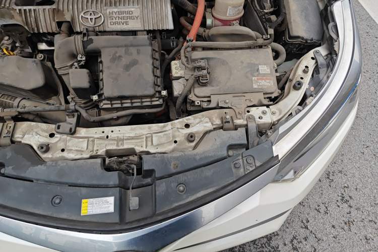 Used Toyota Levin 2017 Revised Dual-Engine 1.8H GS E-CVT Elite Sunroof Version China V Standard Engine Bay Left