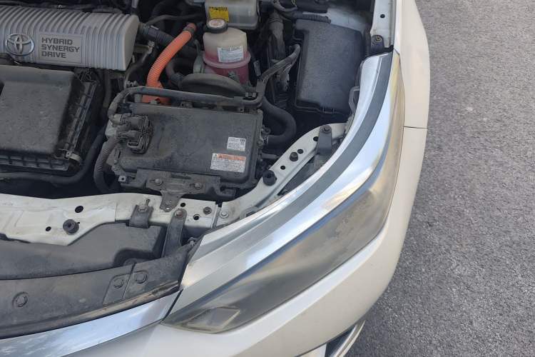 Used Toyota Levin 2017 Revised Dual-Engine 1.8H GS E-CVT Elite Sunroof Version China V Standard Engine Bay Left