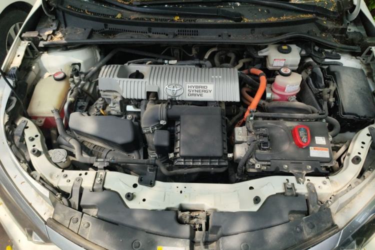 Used Toyota Levin 2017 Revised Dual-Engine 1.8H GS E-CVT Elite Sunroof Version China V Standard Engine Bay