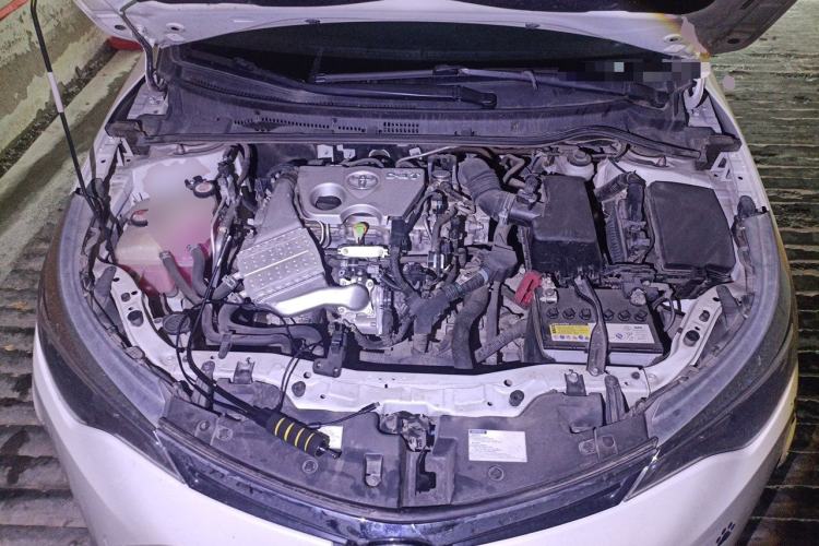 Used Toyota Levin 2017 Revised Version 185T CVT New Sharp Edition China VI Standard Engine Bay
