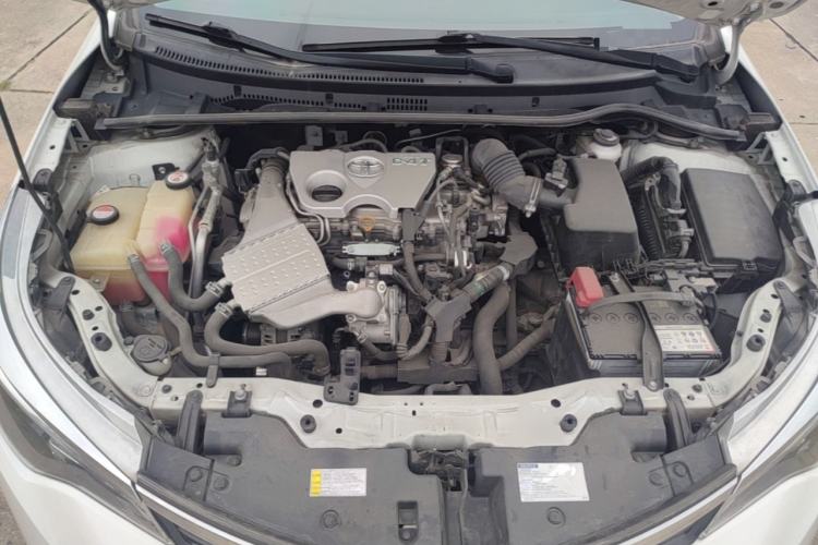 Used Toyota Levin 2017 Revised Version 185T CVT New Sharp Edition China V Standard Engine Bay