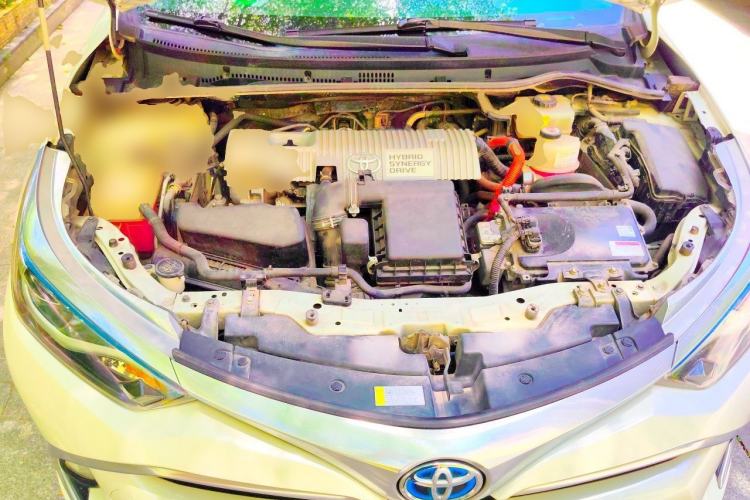 Used Toyota Levin 2017 Revised Dual-Engine 1.8H GS E-CVT Elite Sunroof Version China V Standard Engine Bay