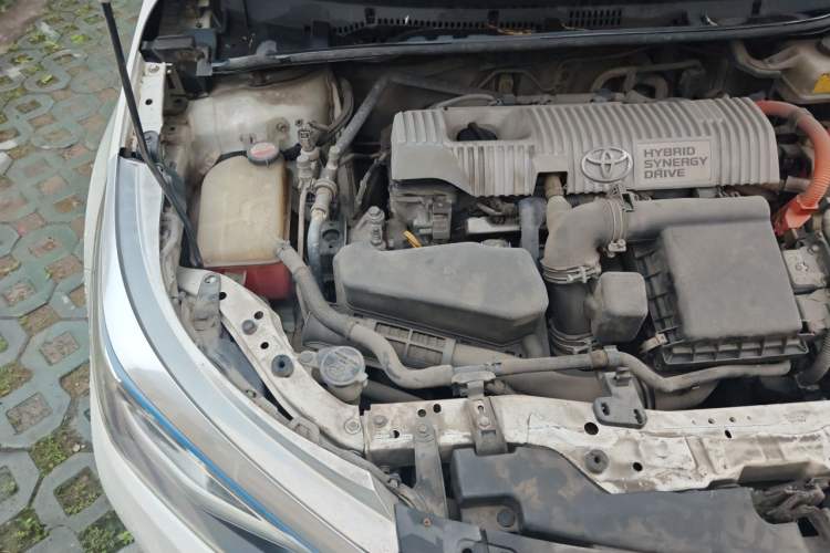 Used Toyota Levin 2017 Revised Dual-Engine 1.8H GS-L E-CVT Leading Edition China V Standard Engine Bay Right