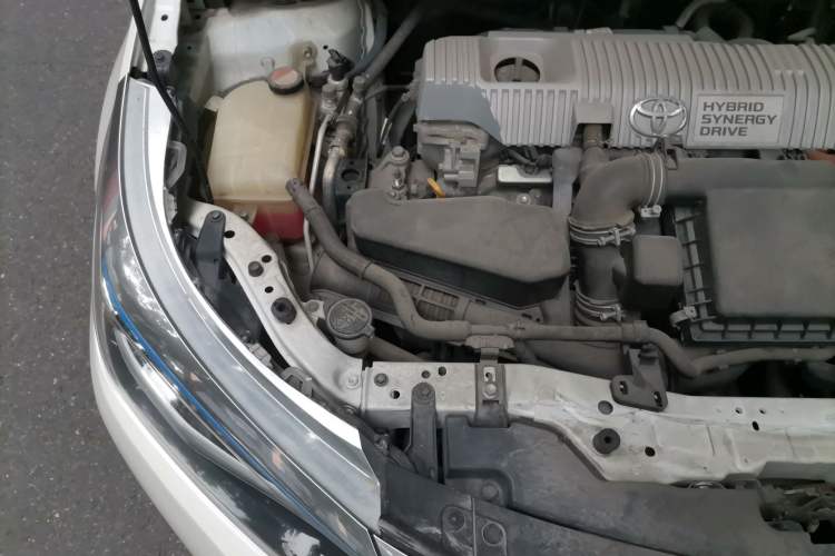Used Toyota Levin 2017 Revised Dual-Engine 1.8H GS E-CVT Elite Sunroof Version China V Standard Engine Bay Right