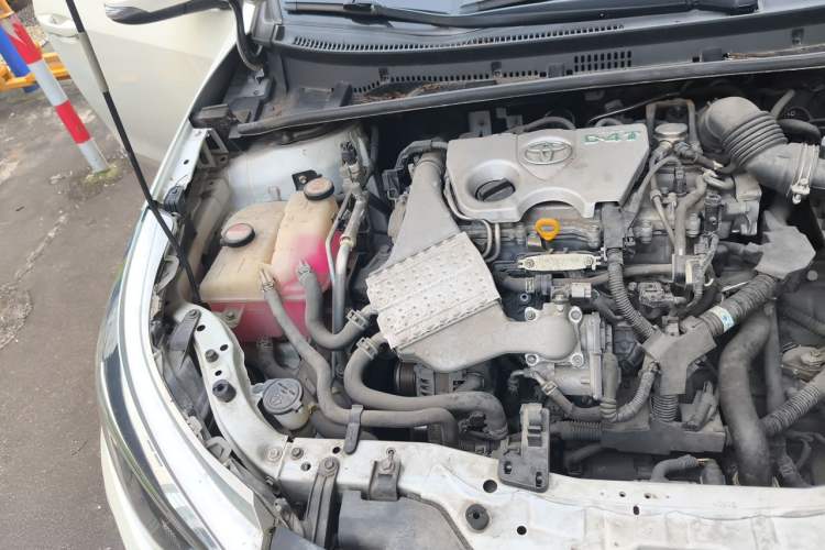 Used Toyota Levin 2017 Revised Version 185T CVT Elite Edition China VI Standard Engine Bay Right