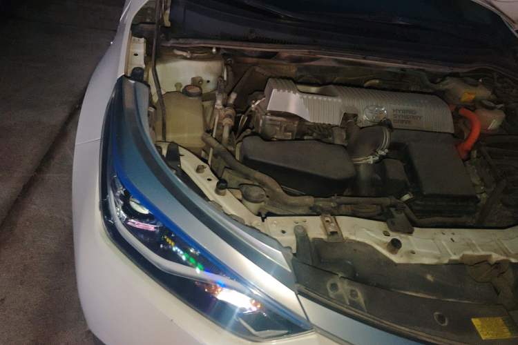 Used Toyota Levin 2017 Revised Dual-Engine 1.8H GS E-CVT Elite Sunroof Version China V Standard Engine Bay Right