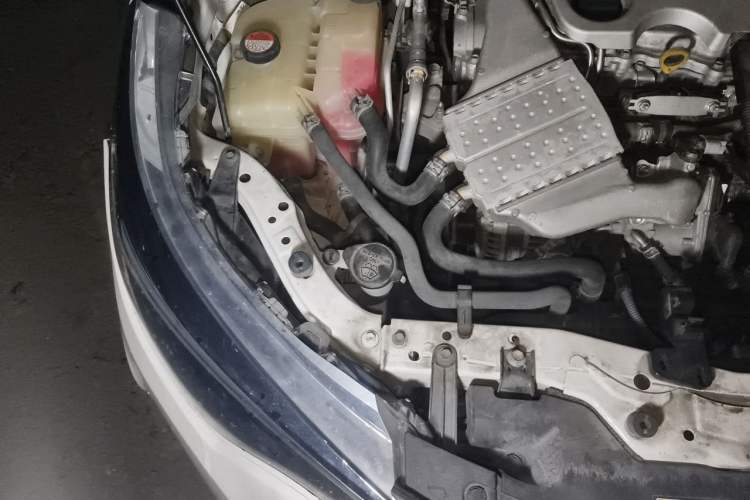 Used Toyota Levin 2017 Revised 185T CVT Elite Edition China V Standard Engine Bay Right
